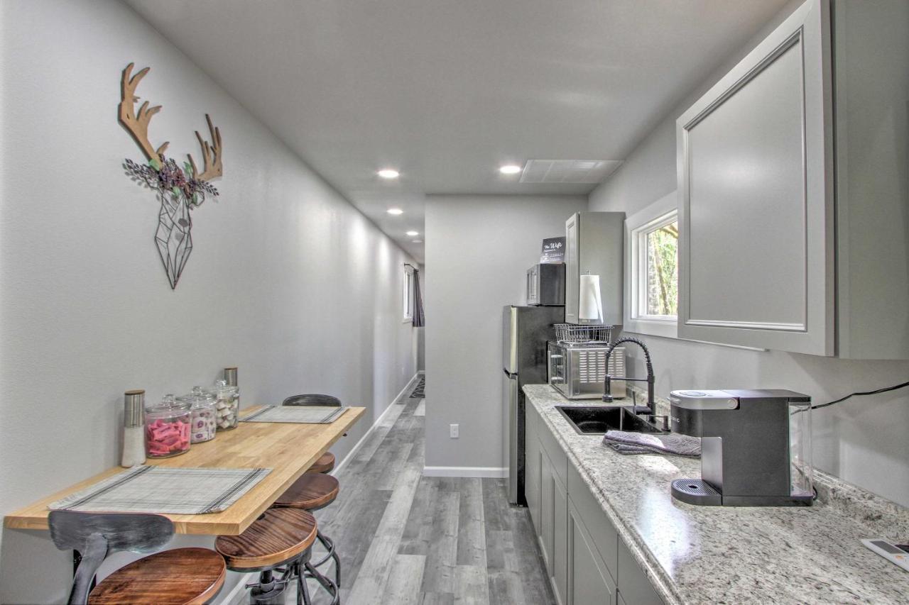 Unique Container Studio With Deck And Fire Pit! Buckley ภายนอก รูปภาพ
