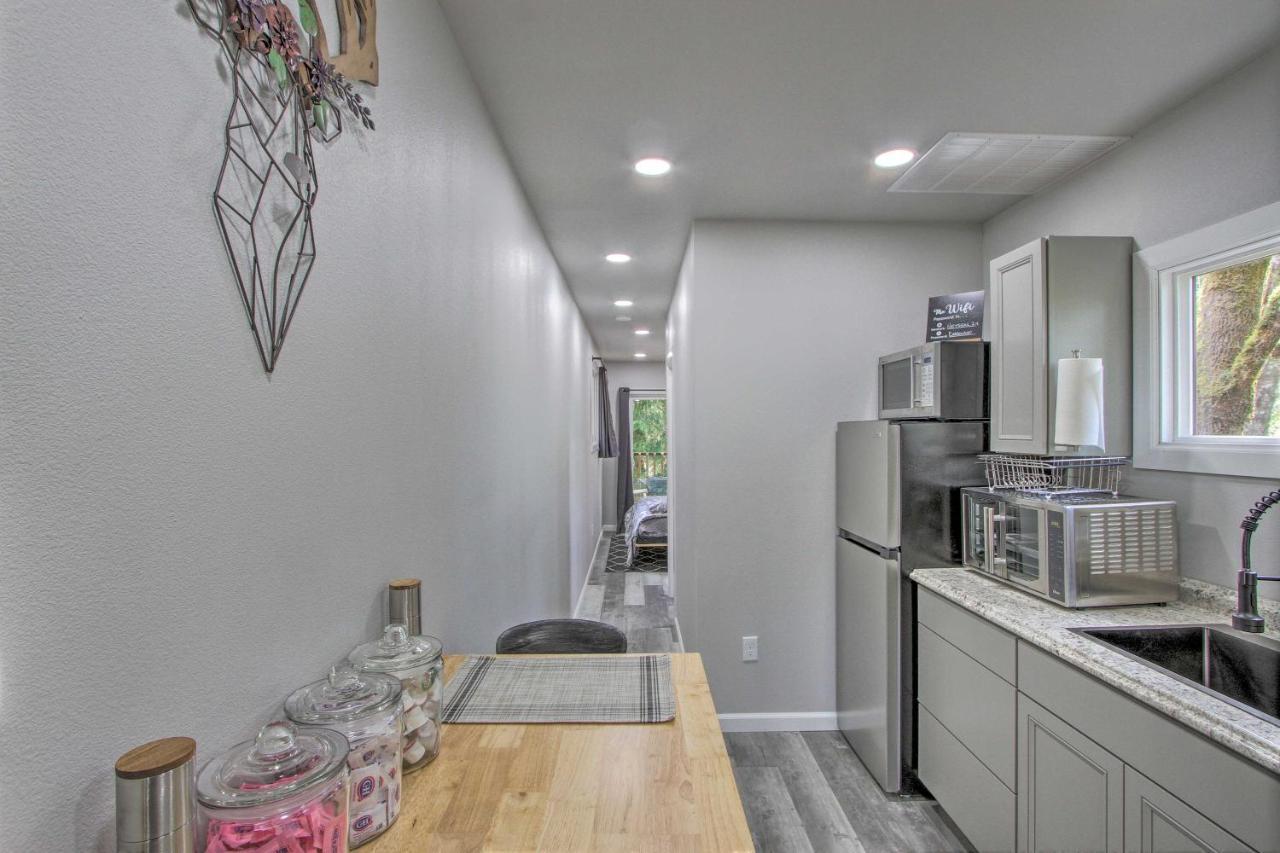 Unique Container Studio With Deck And Fire Pit! Buckley ภายนอก รูปภาพ